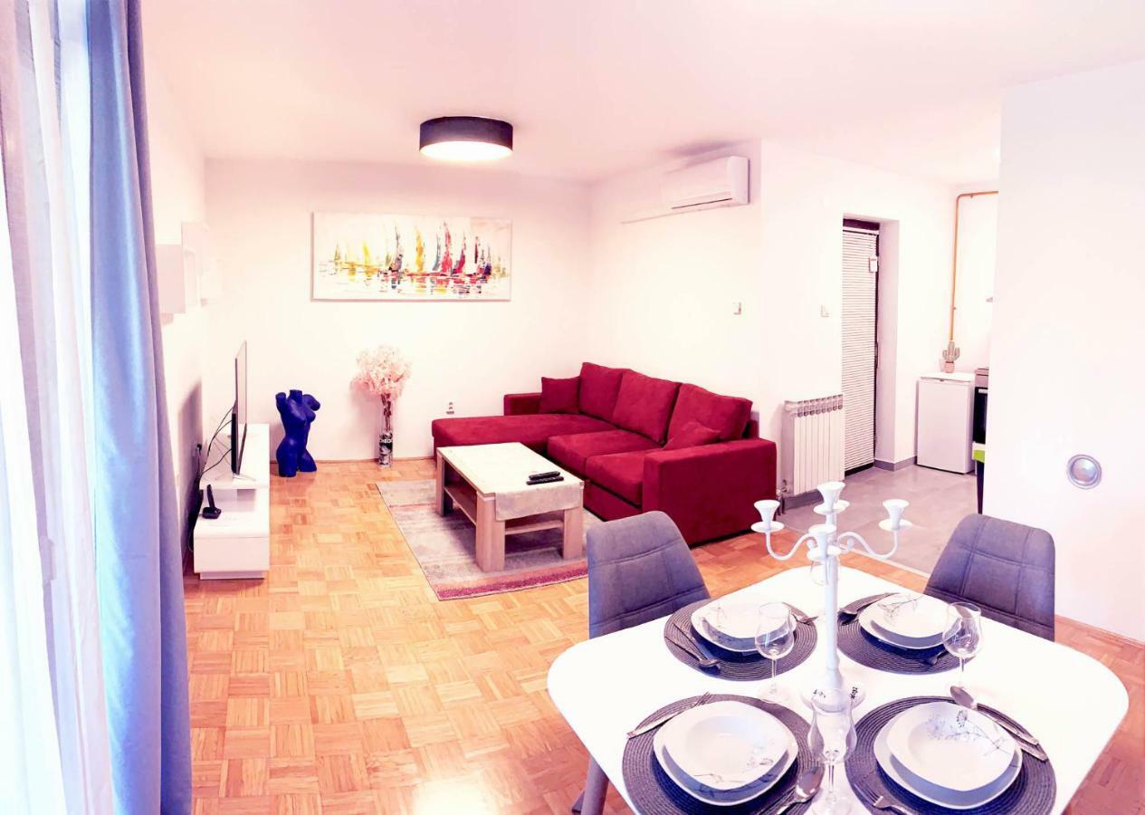 Central Bus Station Apartment Zagreb Bagian luar foto