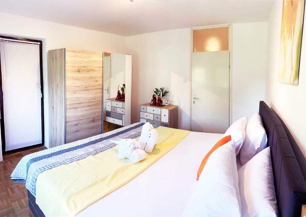 Central Bus Station Apartment Zagreb Bagian luar foto